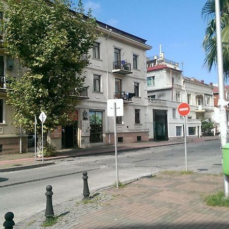 Tamro Light House Apartment Батуми Екстериор снимка